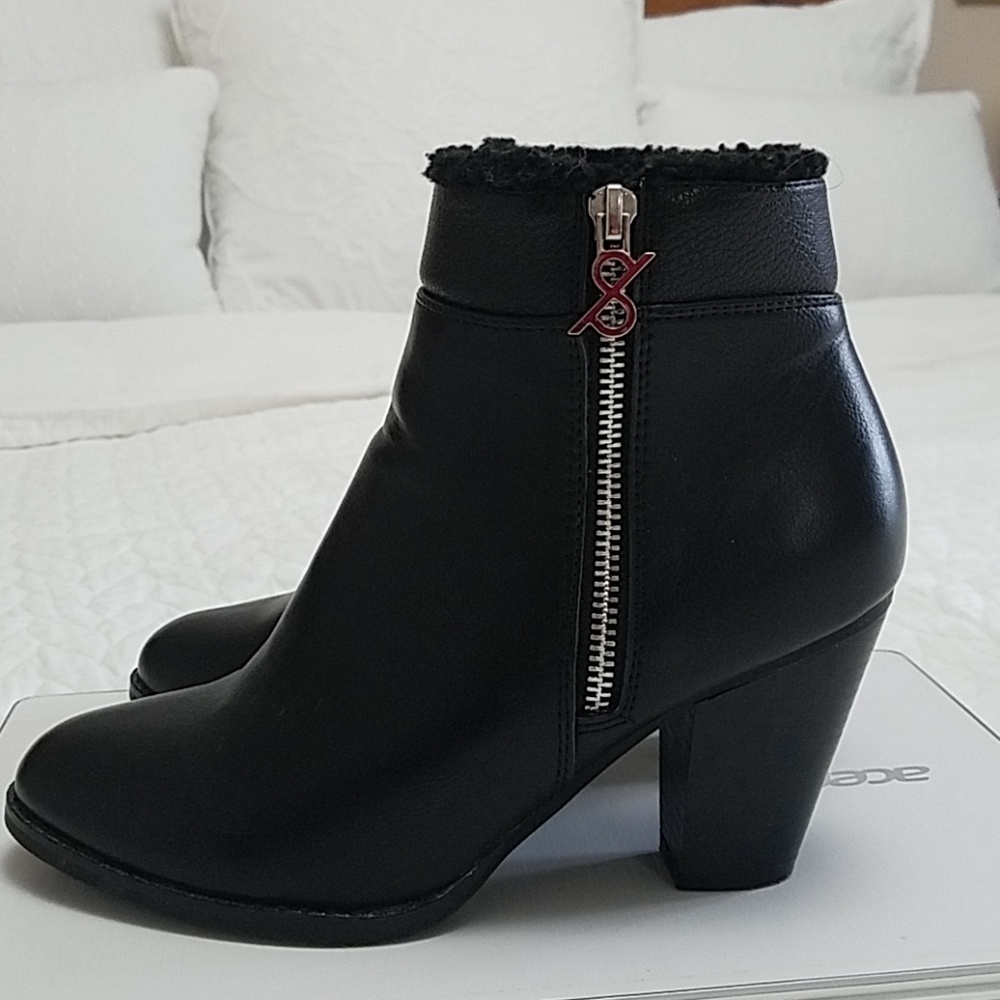 Black booties